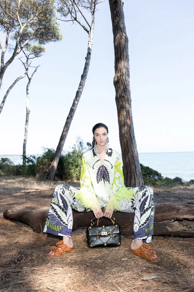 Look 13